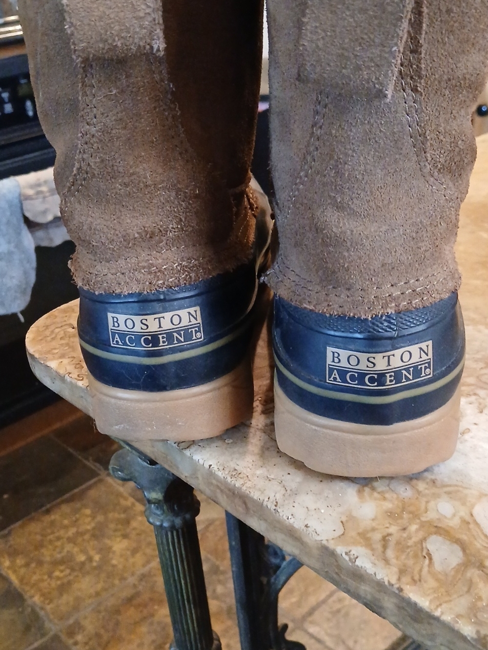 Boston Accent Snow Boots SIZE 9M Women’s Brown Suede Winter  Boots